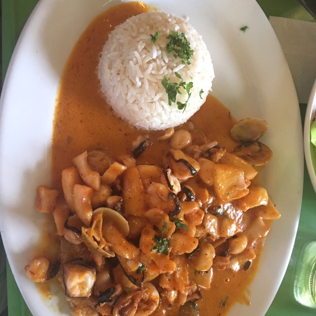 Pescado en Salsa de Marisco