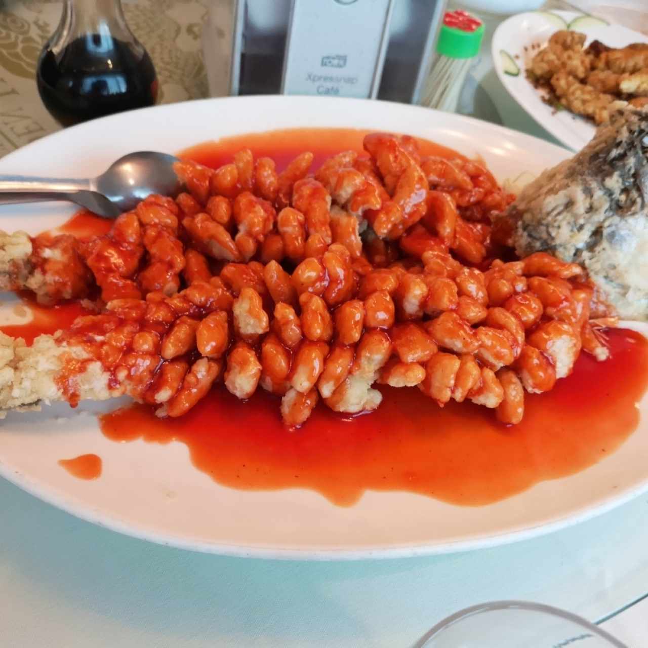 Pescado Racimo de Uvas salsa agridulce