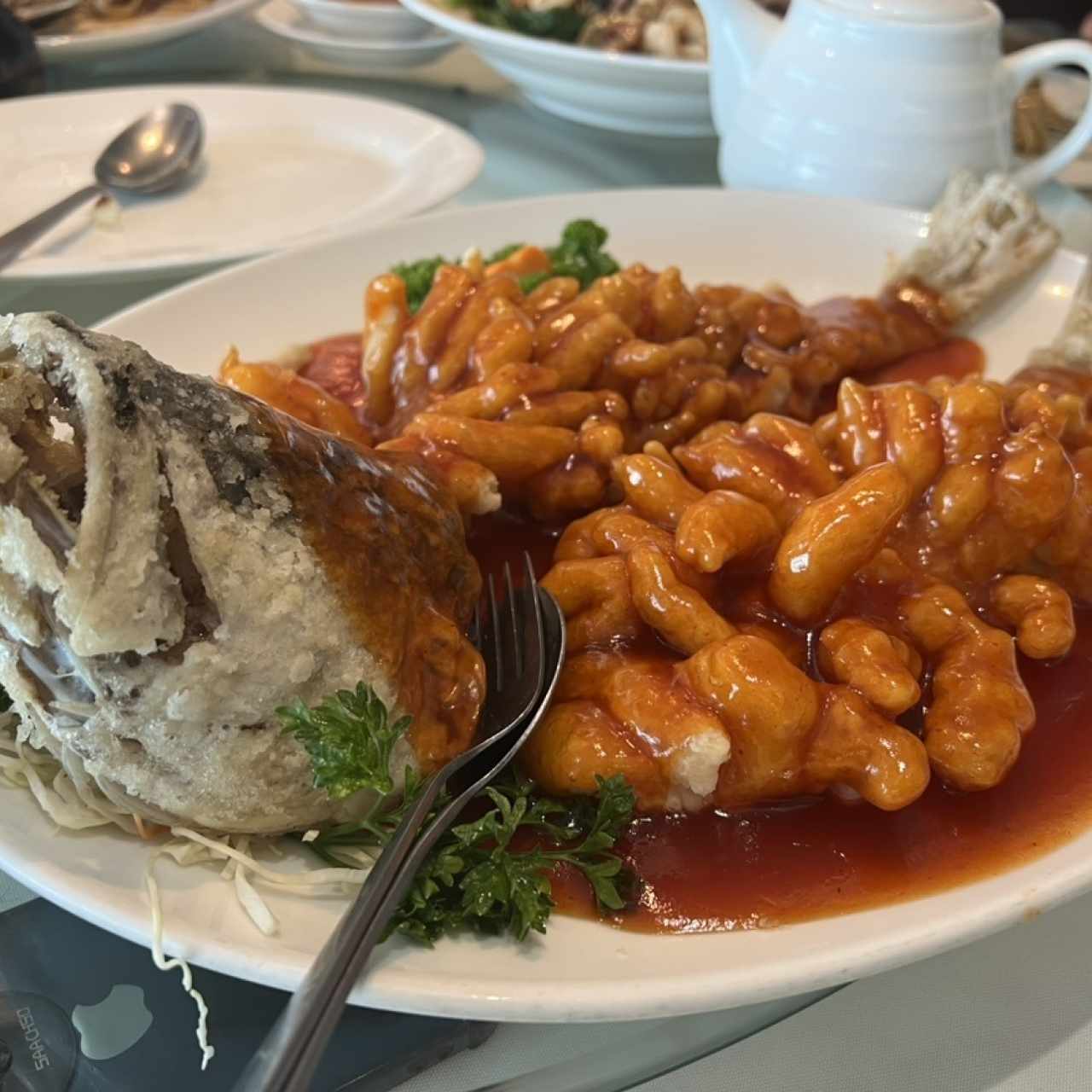 Pescado en Racimo de Uva en salsa Agridulce