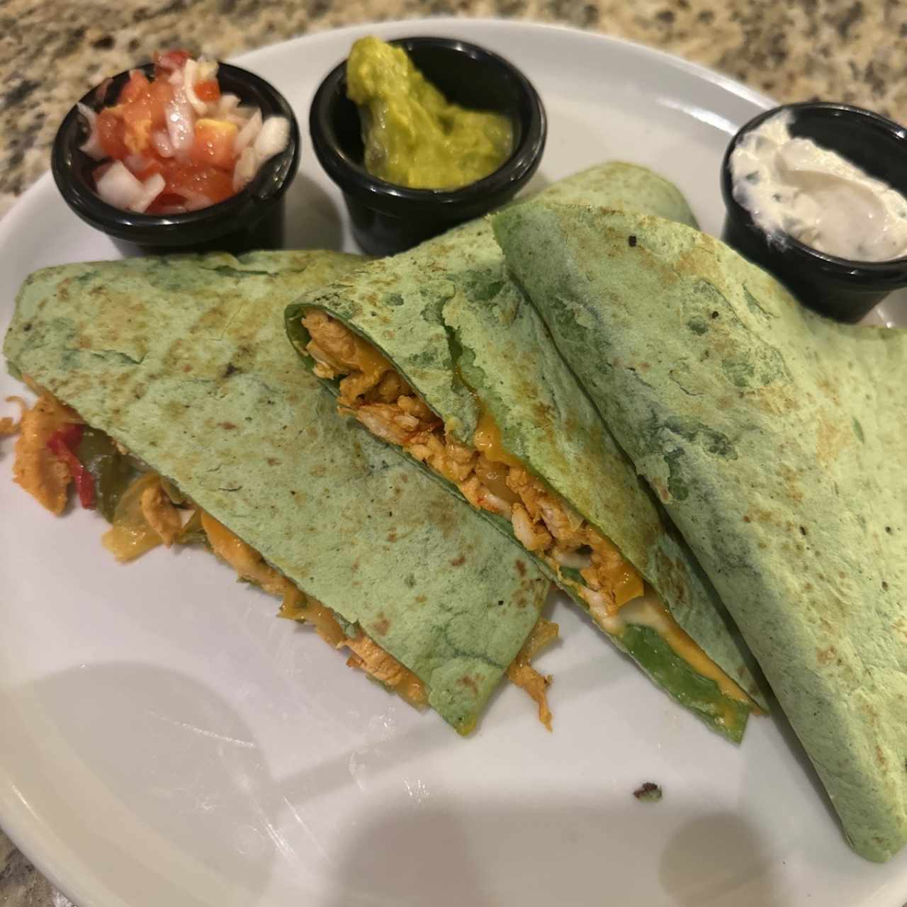 FAVORITOS - Quesadilla de pollo