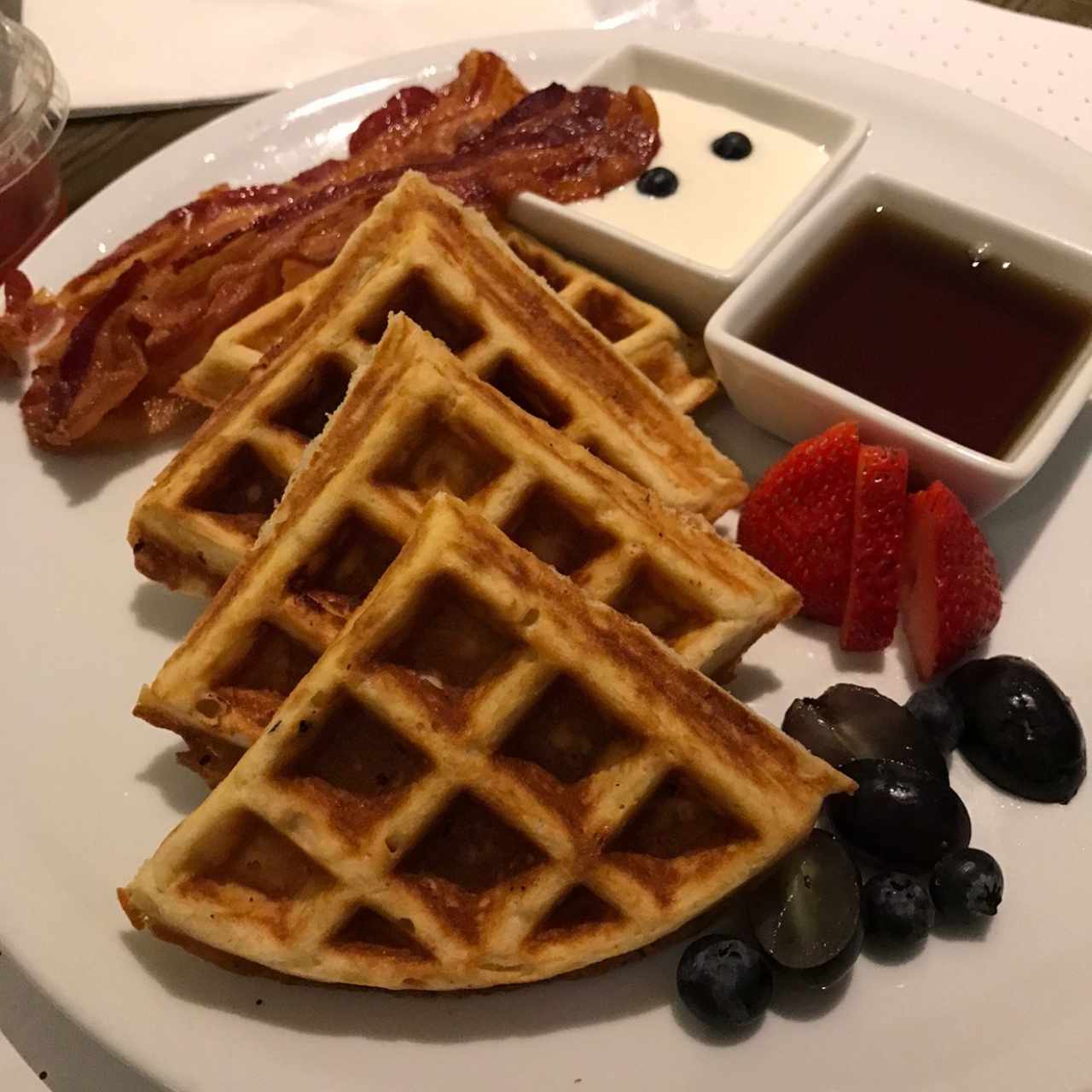 Waffles con bacon