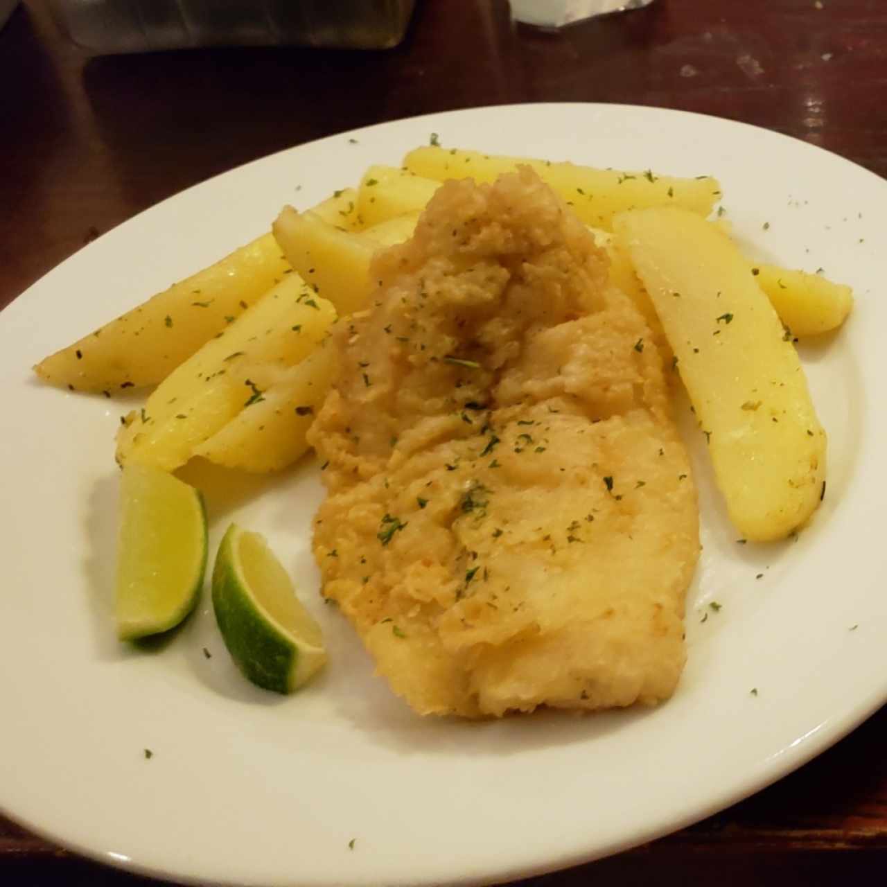 Corvina en mantequilla de ajo