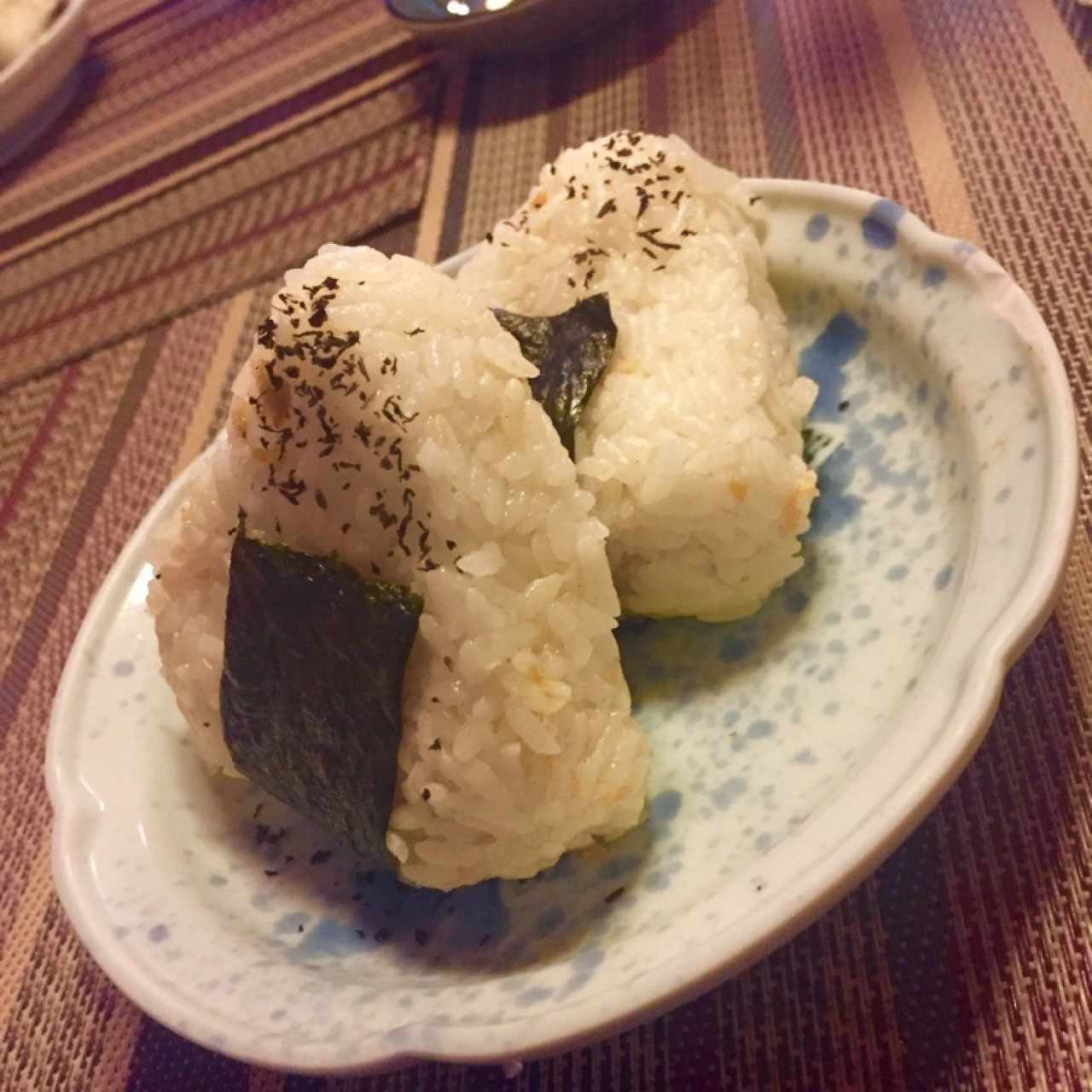 Onigiri de Salmón