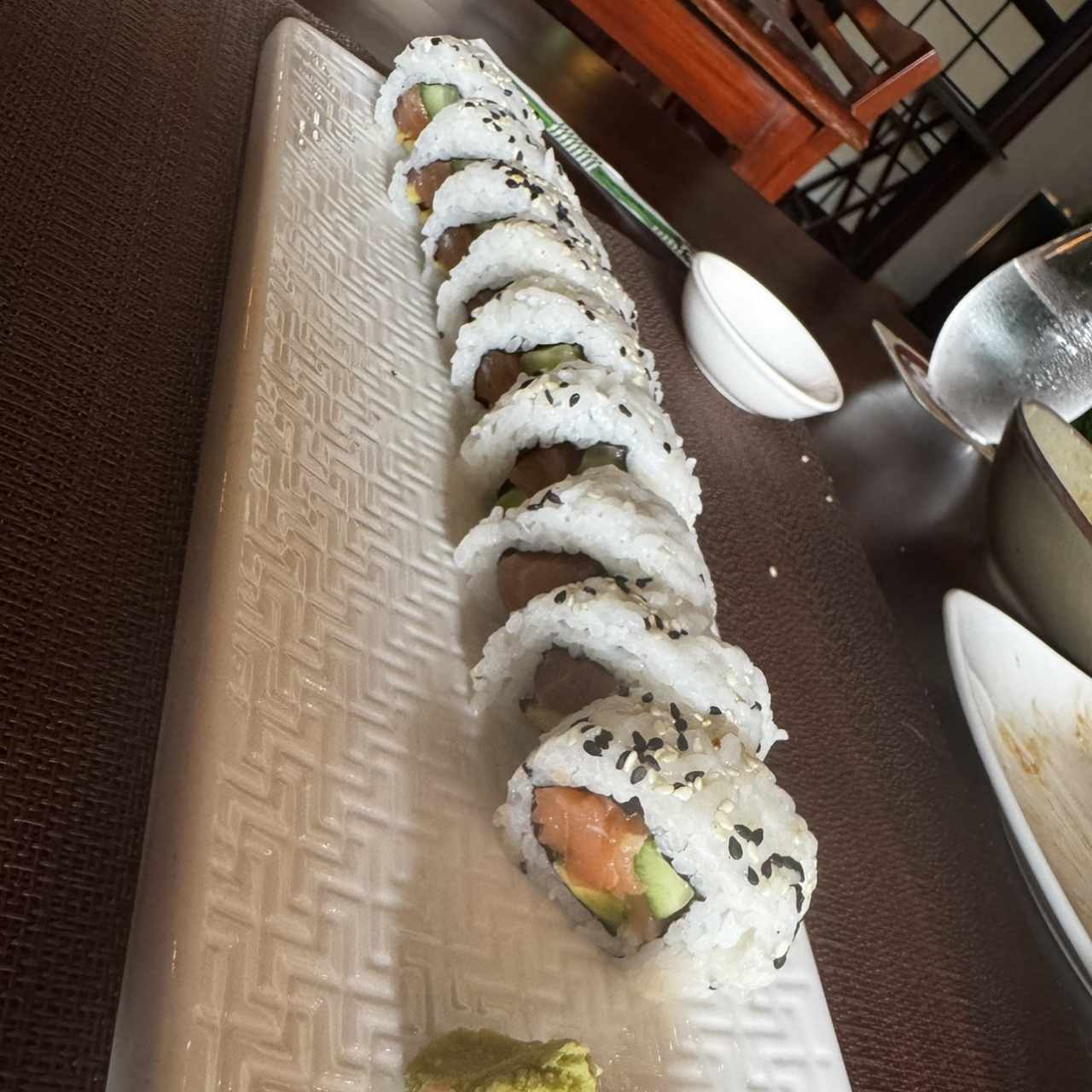 Rollos Clásicos - California Roll Salmón