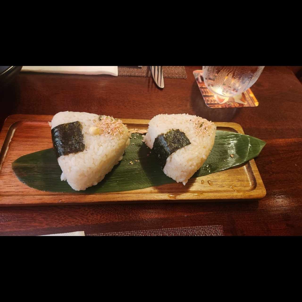 Entradas - Onigiri de Salmón