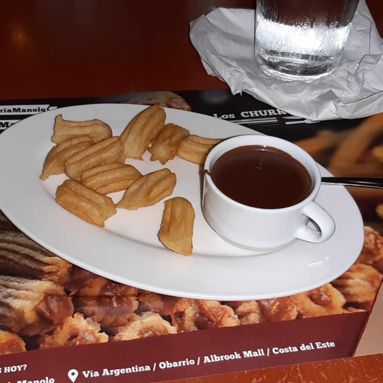 Mini Churros con Chocolate Español