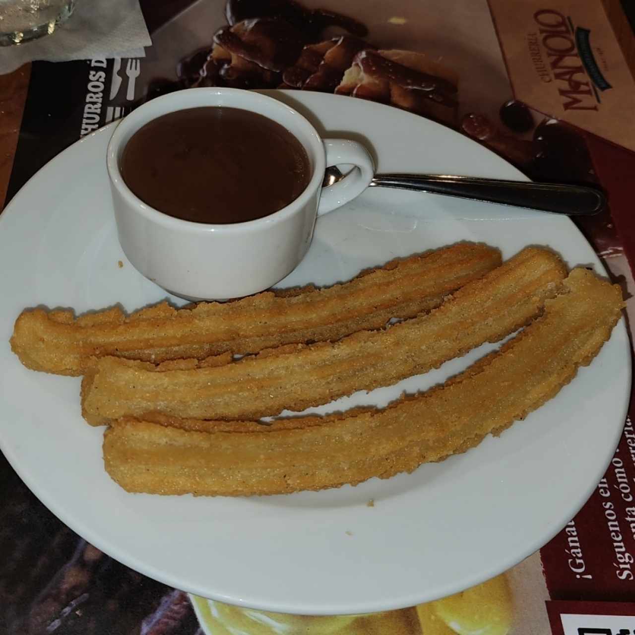 Churros Sencillos con Chocolate Español