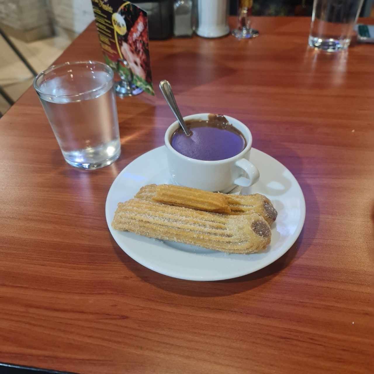 chocolate español y churros rellenos mmmm