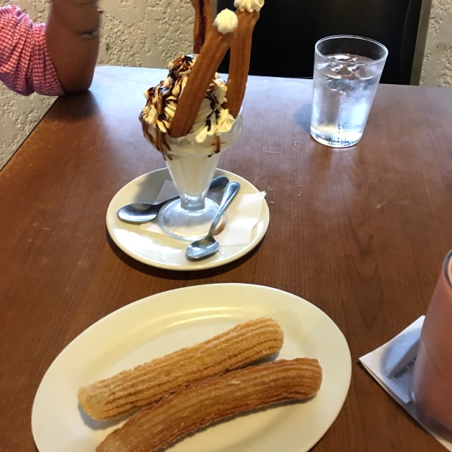 Churros con Helado