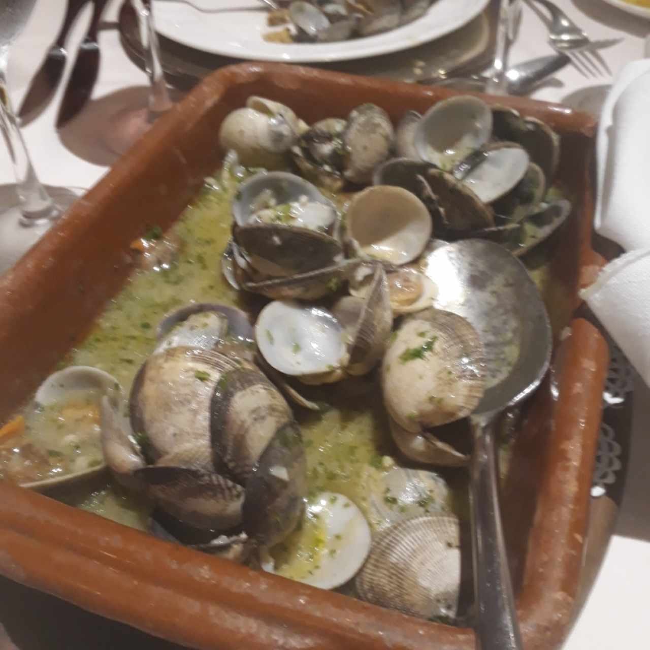 Almejas en salsa verde