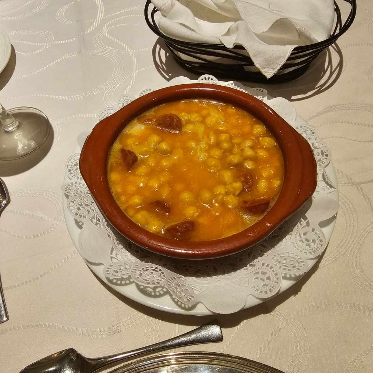 Garbanzo con chorizo