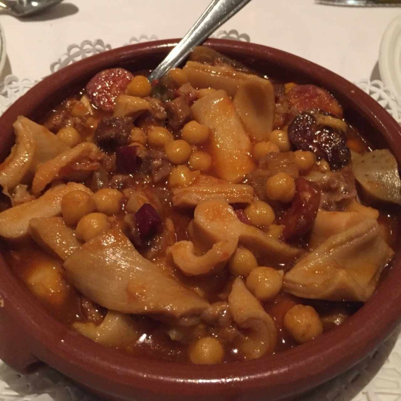 Callos con chorizo y garbanzos