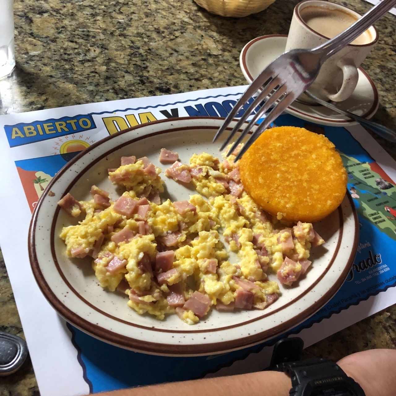 huevo revueltos con tortilla