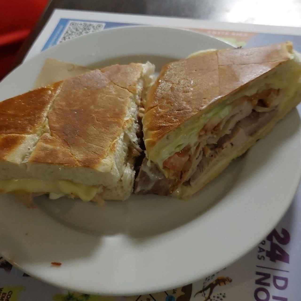 Emparedados /Sandwiches - Pierna