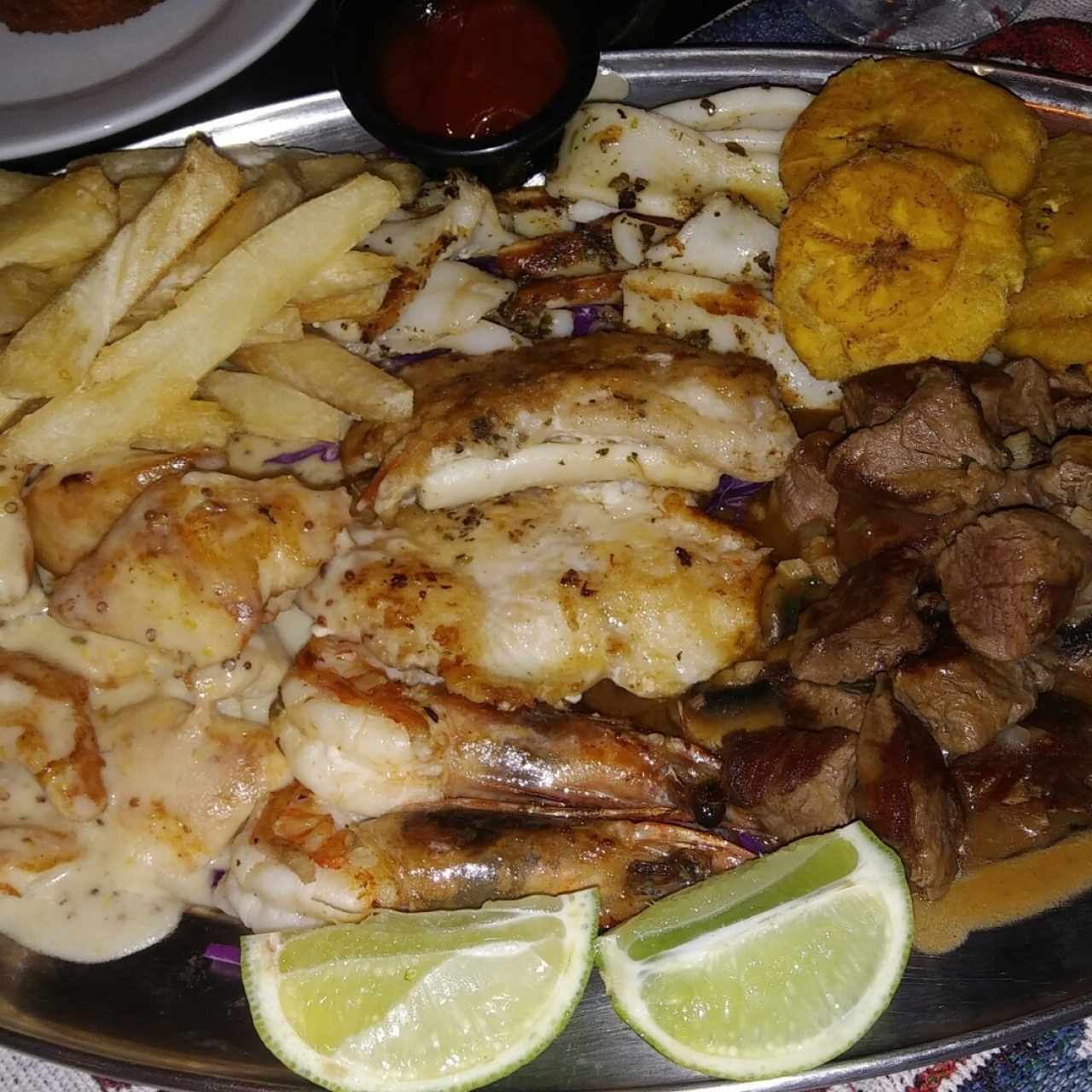 Bandeja Mar y Tierra (si no me equivoco)