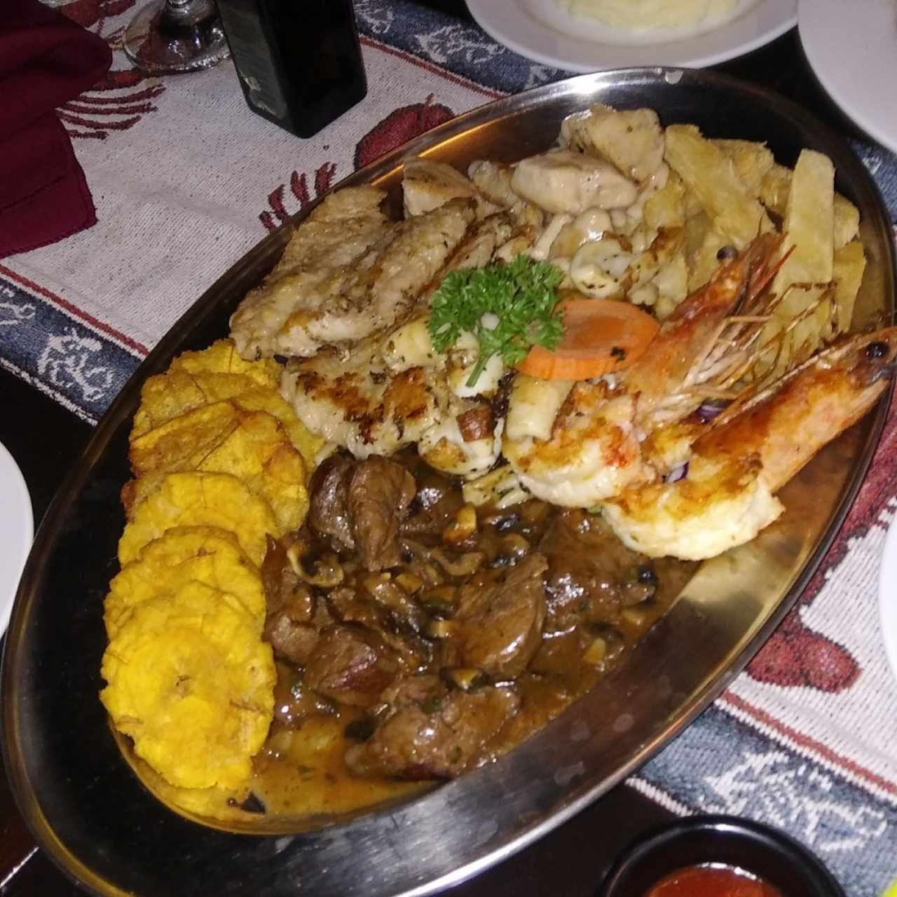 Bandeja de tierra y mar.