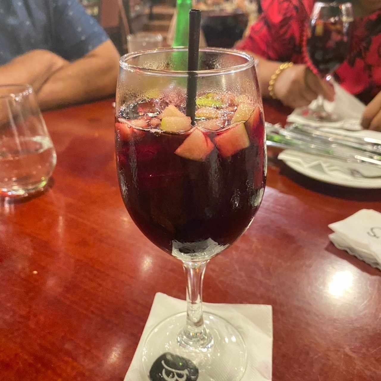 Una copa de vino o sangría