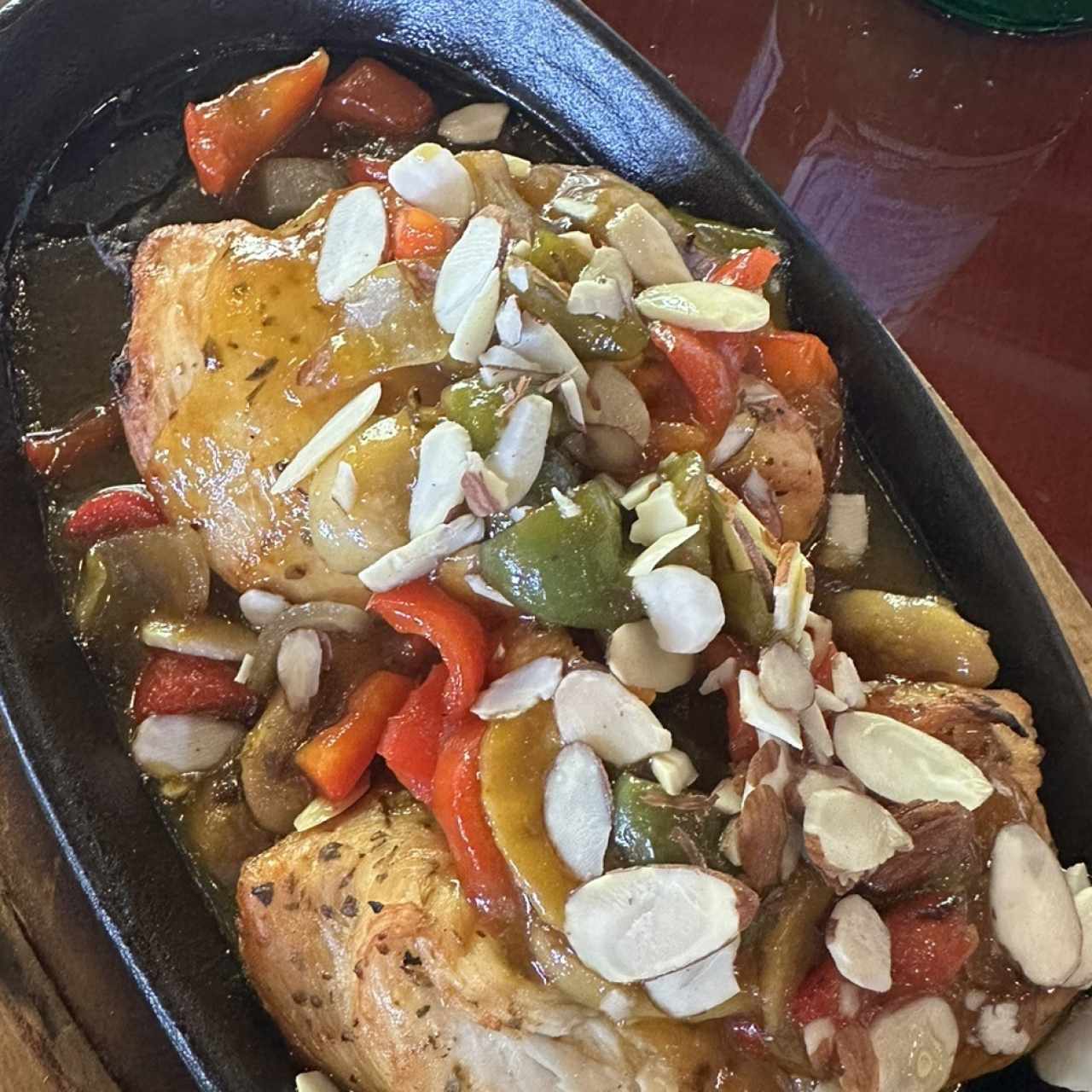 Pechuga de Pollo En salsa de Mango