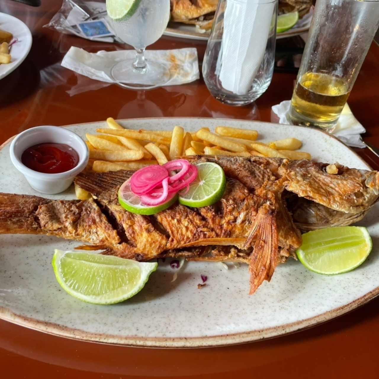 Mariscos - Pargo Entero Frito