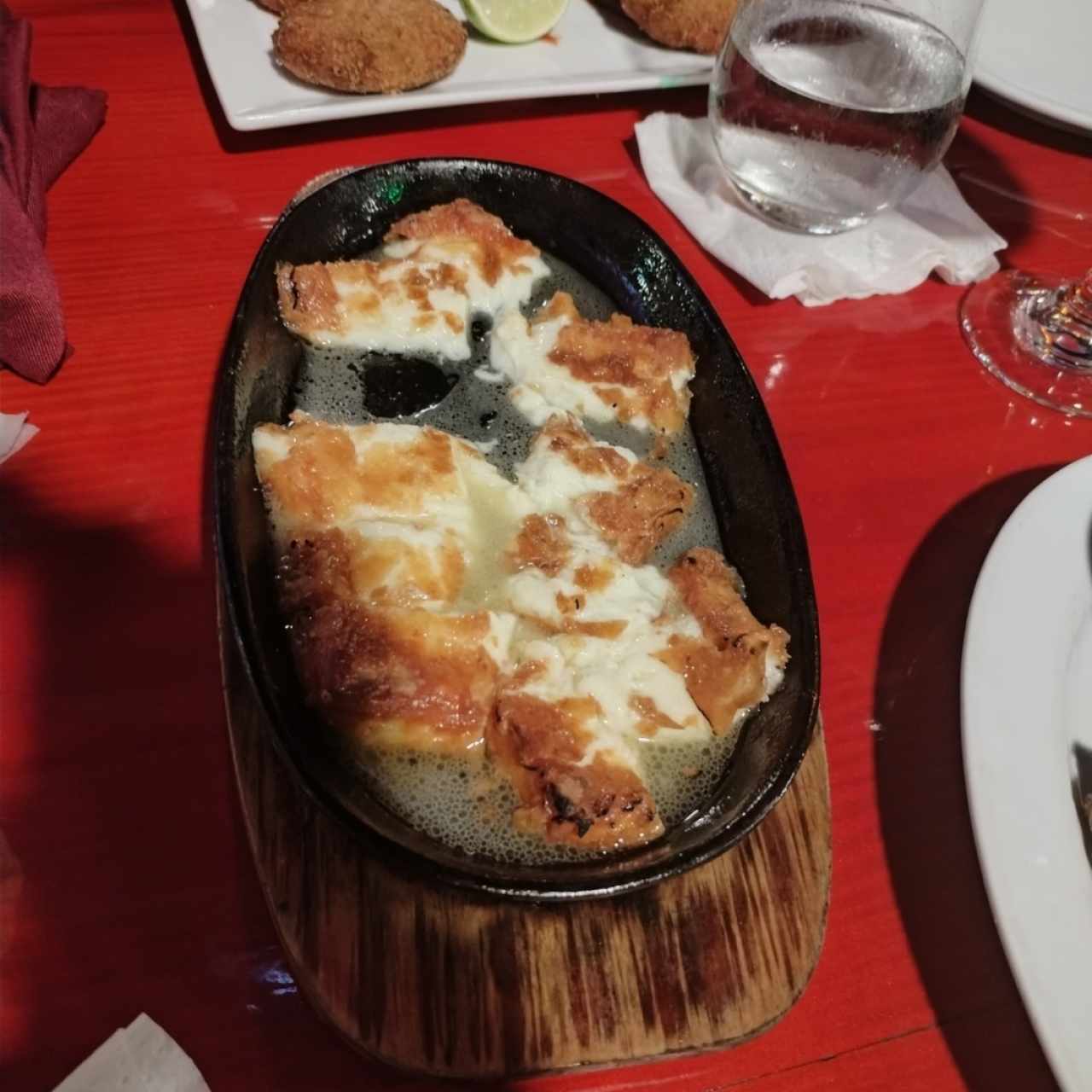 Queso Saganaki