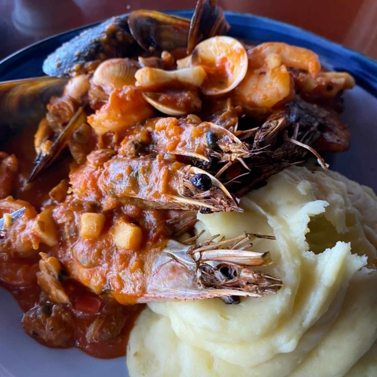 Langostinos a la Diabla con Mariscos