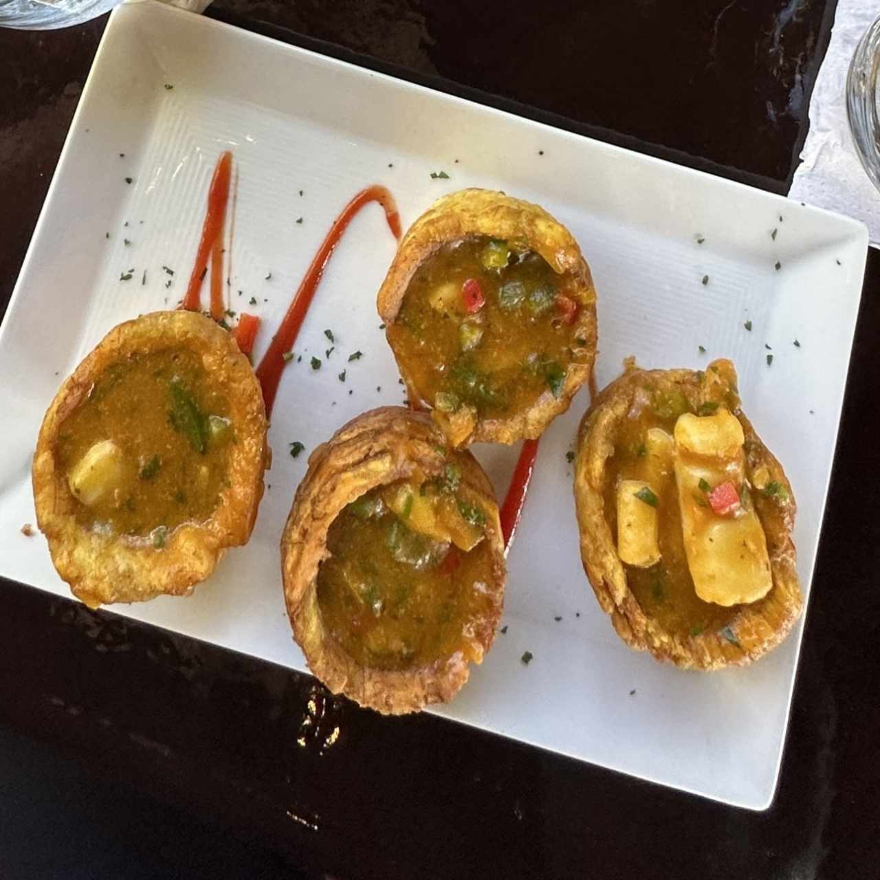 Patacones Rellenos de Mariscos o Camarones