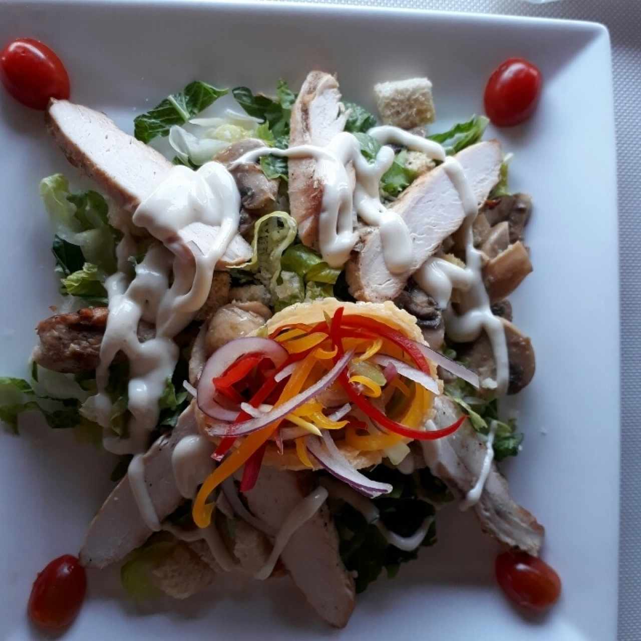 Ensalada ceasar con pollo 