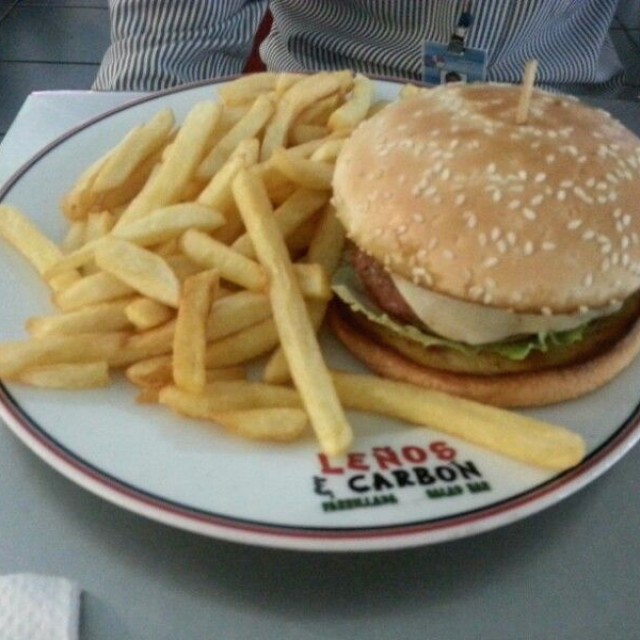 Hamburguesa leños y carbon