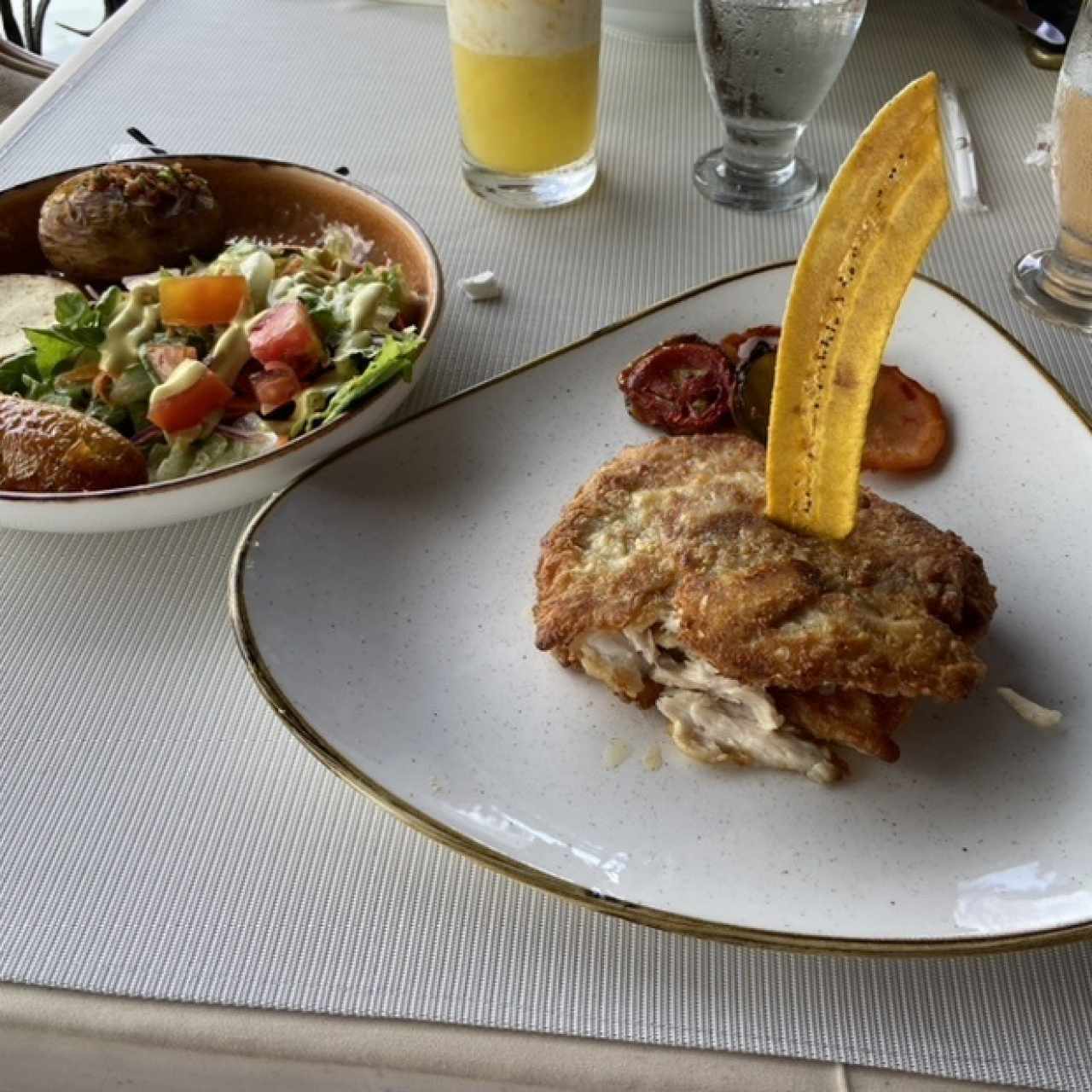 Filet de corvina a la plancha con 5 acompañado 