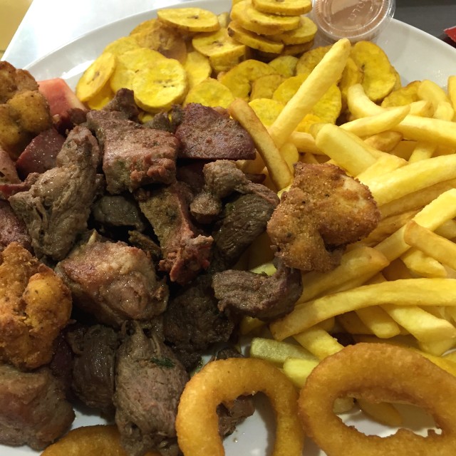 Picada de carne  mediana 