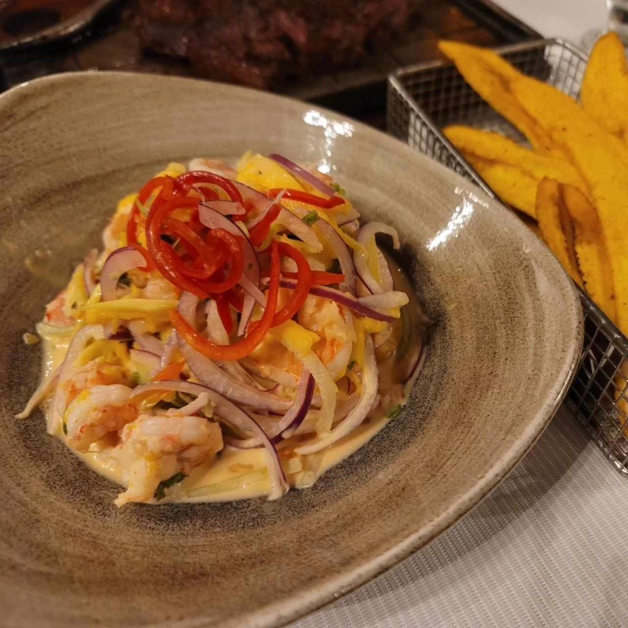 CEVICHE PERUANO FUSIÓN DE CAMARÓN