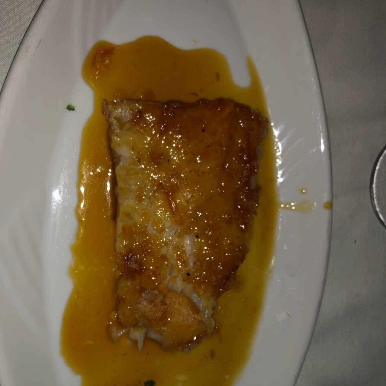 Corvina a la maracuyá