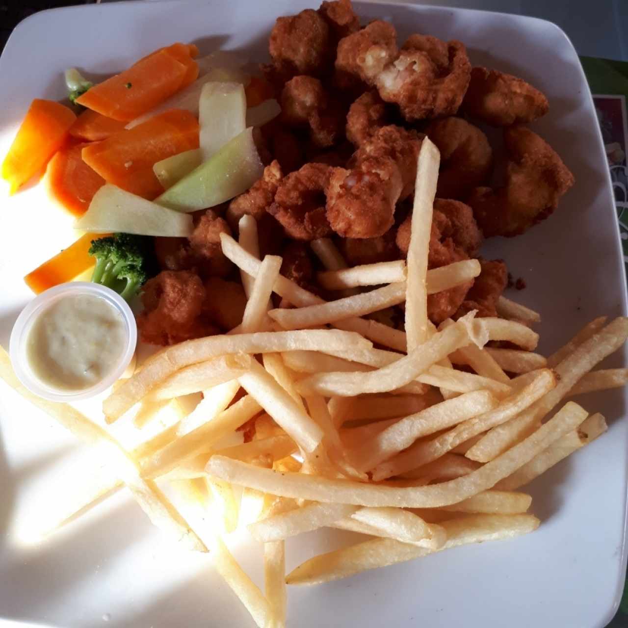 Camarones apanados con papas