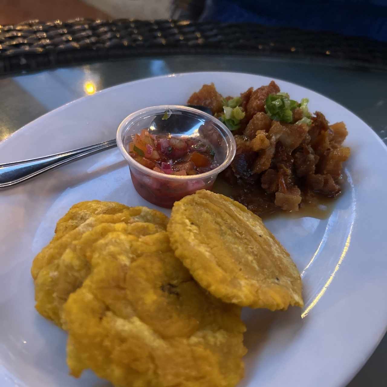 Pork Belly glaseado y patacones