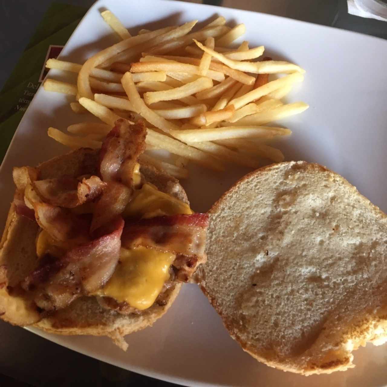 hamburguesa de pollo (sin lechuga y tomate)