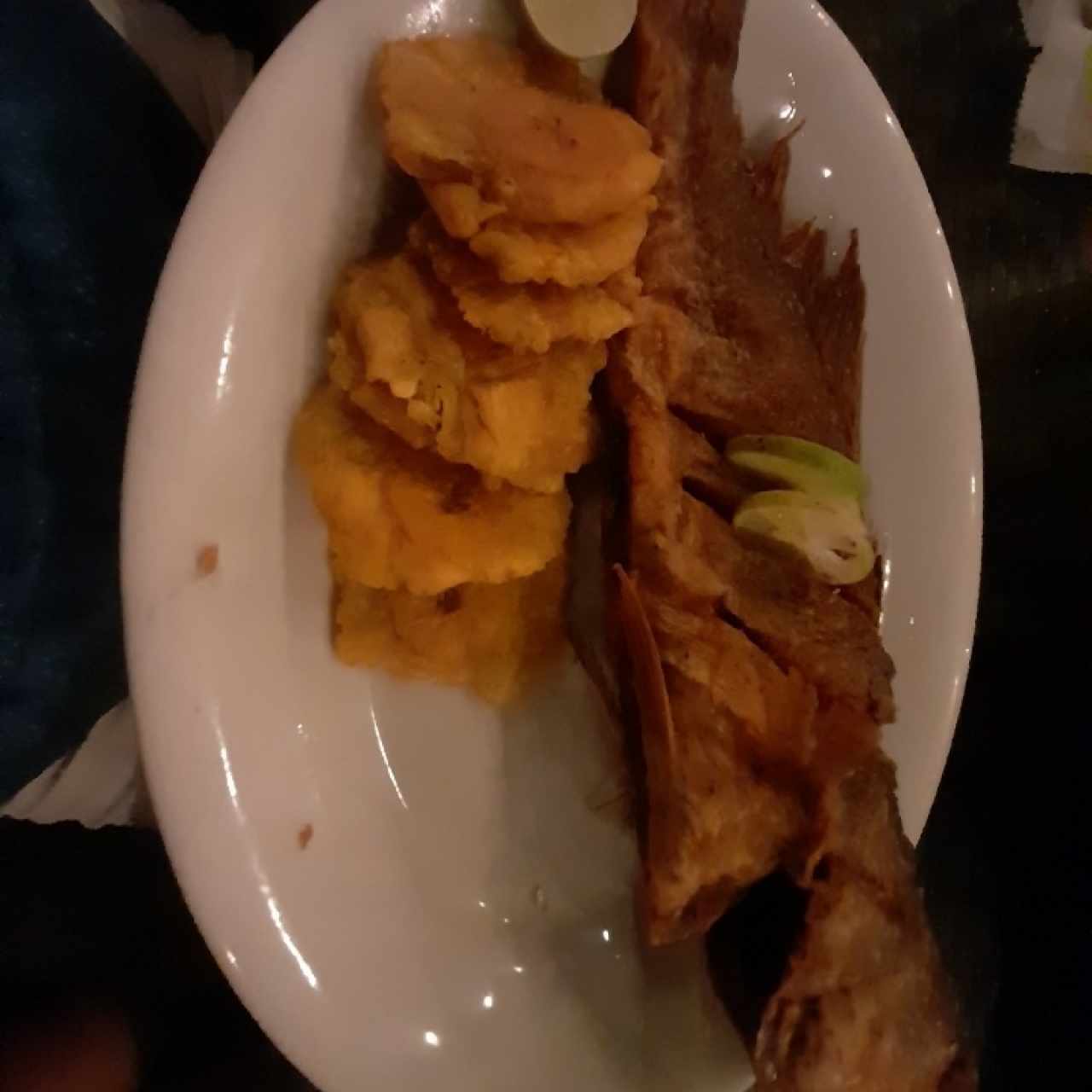 Corvina Entera Frita o en Salsa Criolla