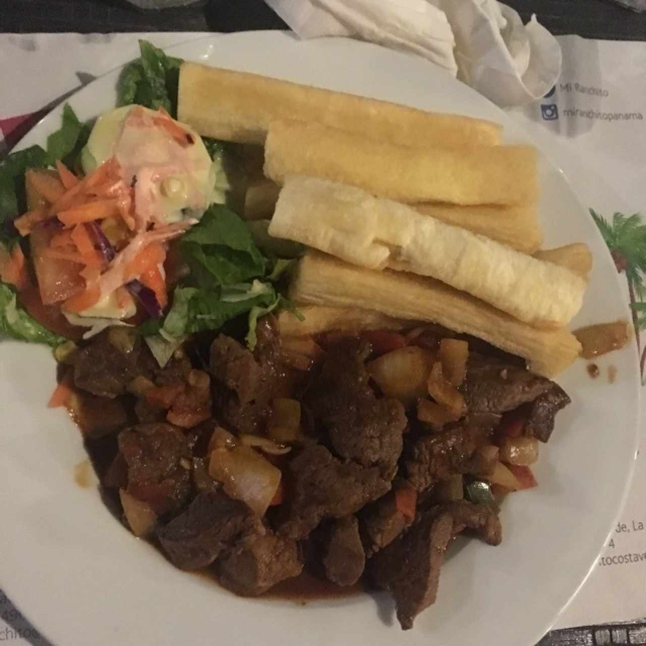 bistec picado con yuca