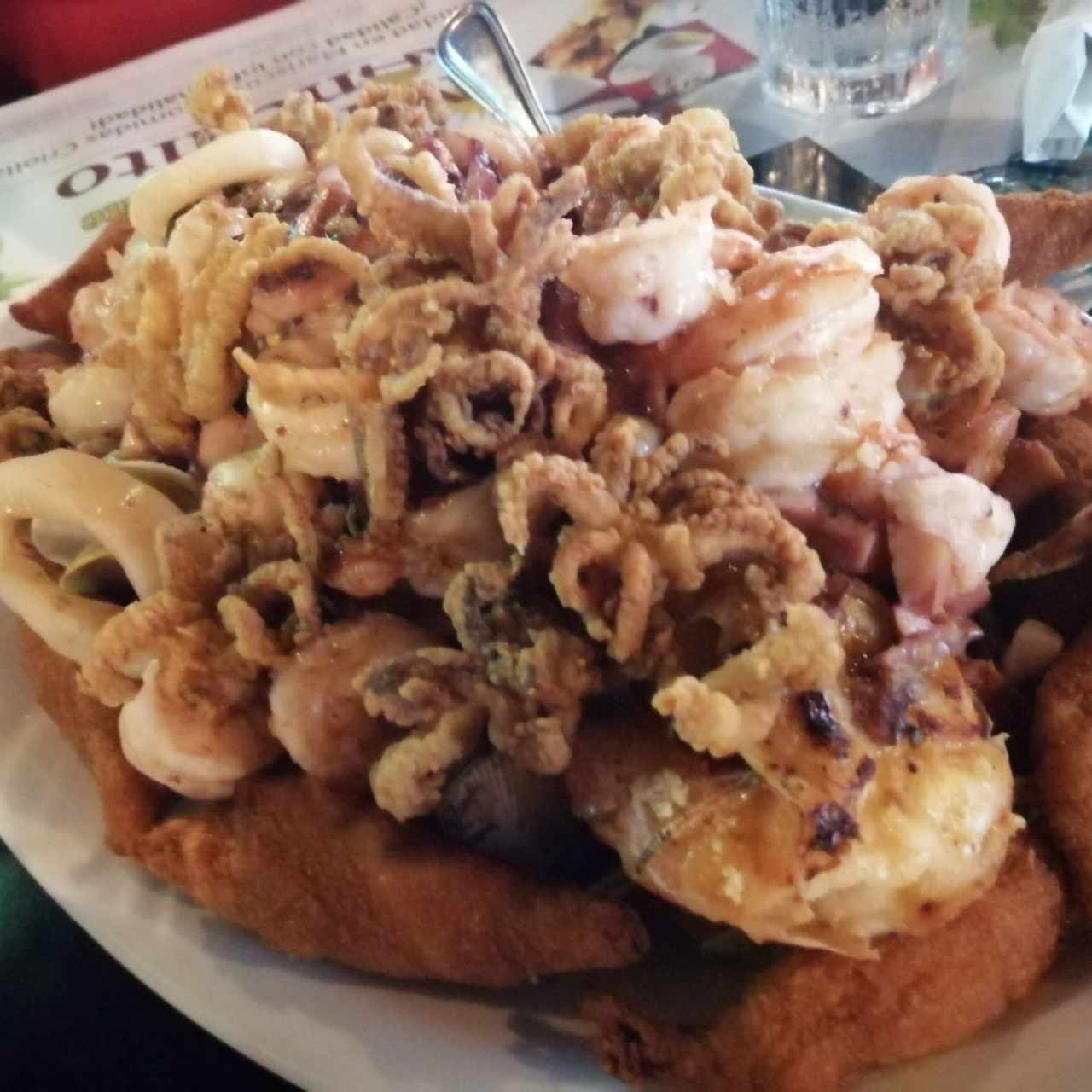 picada de mariscos