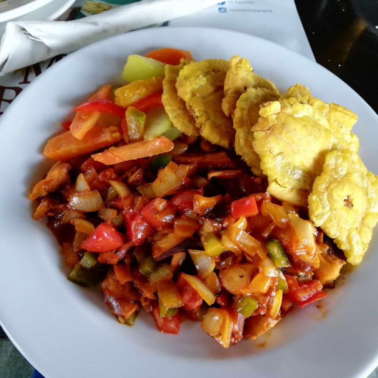 Pulpo en salsa criolla