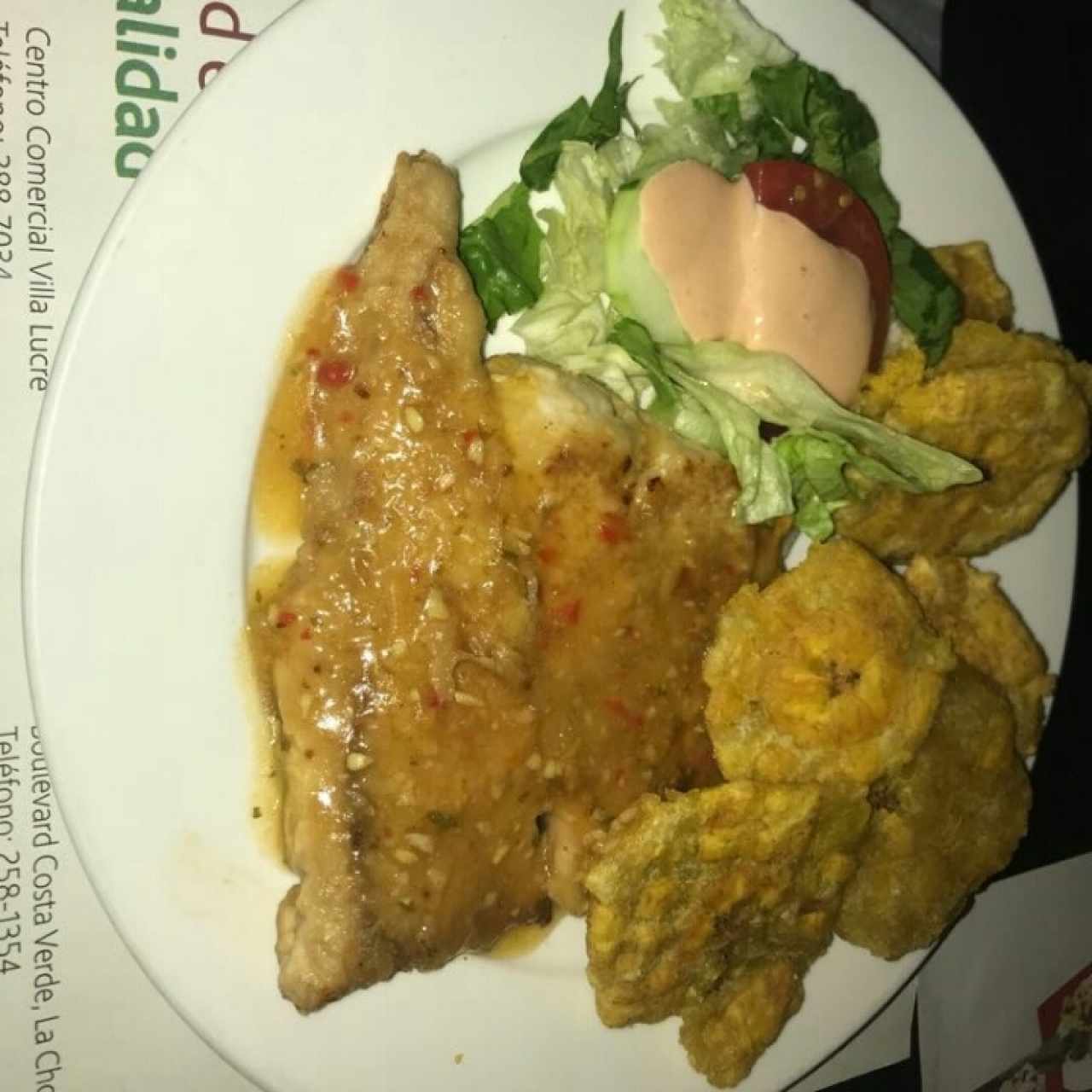 Filete de corvina al ajillo