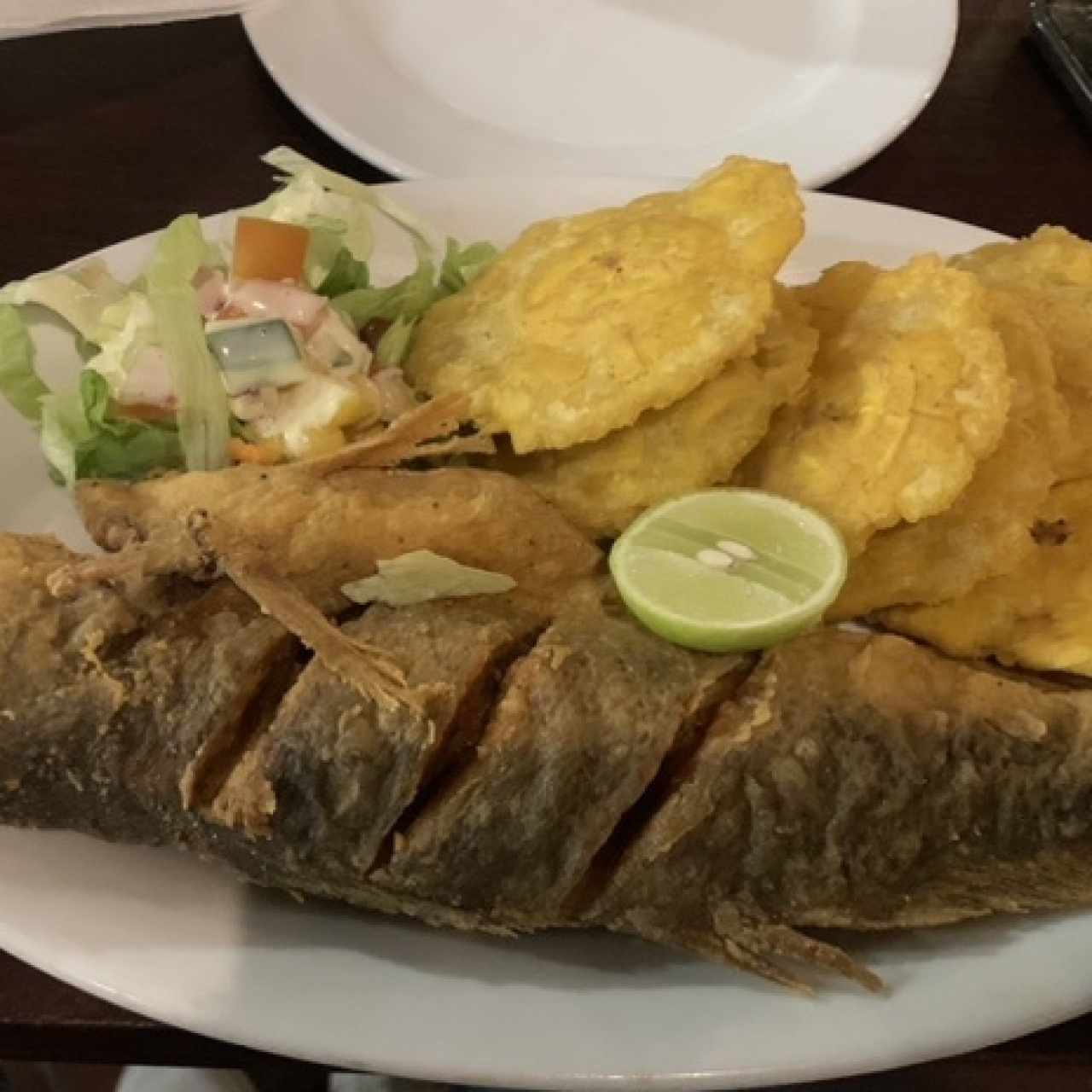 Corvina Entera Frita o en Salsa Criolla