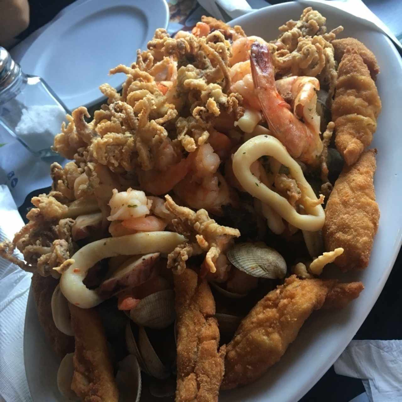 mixto de mariscos al ajillo