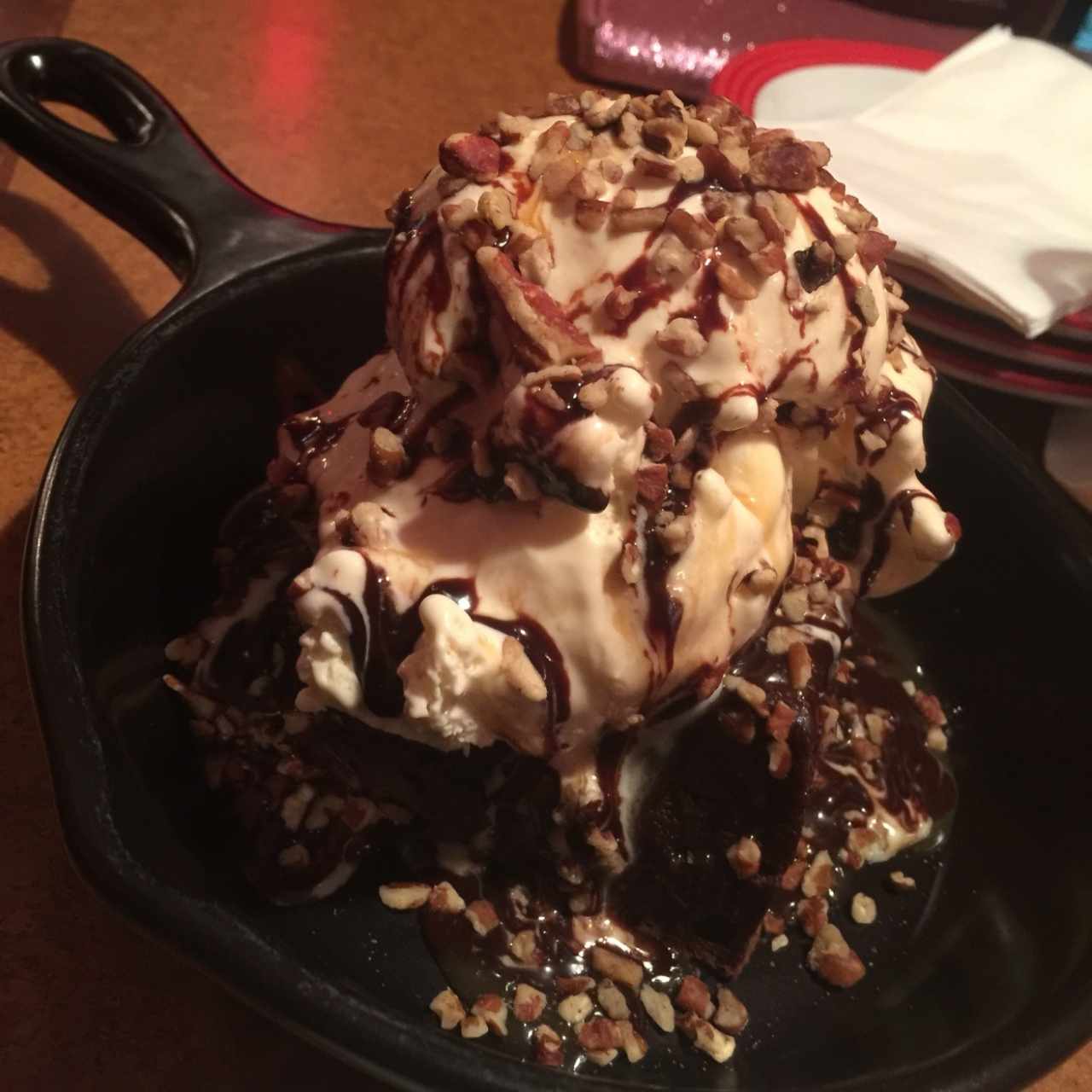 brownie con helado