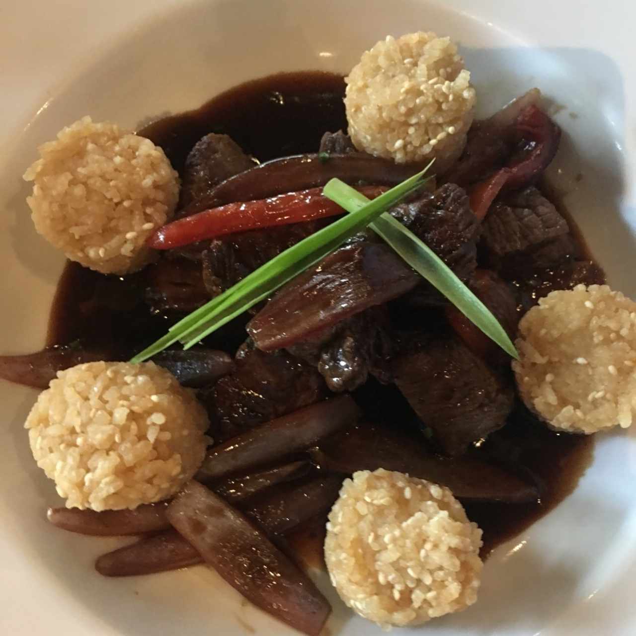 Platos fuertes - Lomo saltado