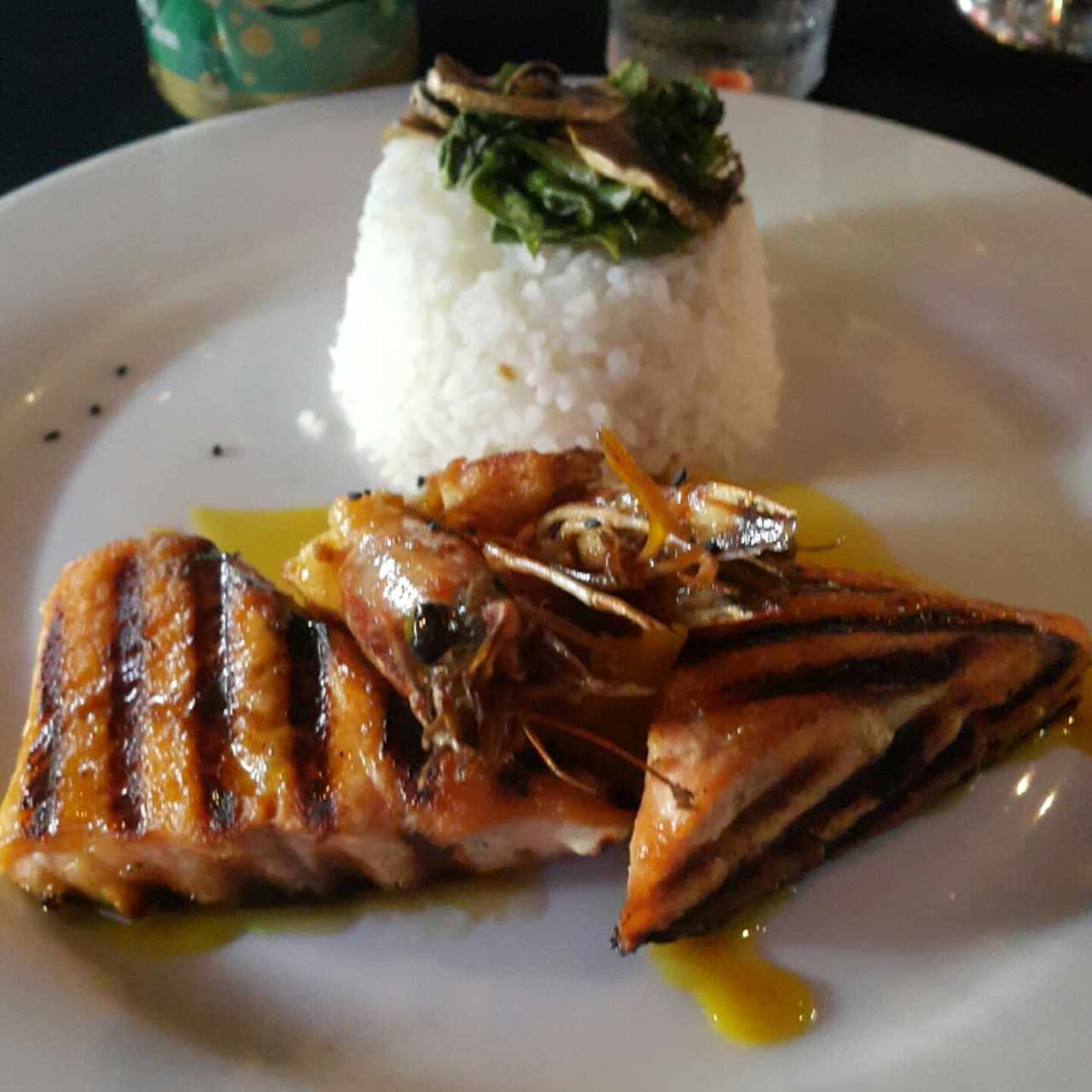 Salmón con Langostinos