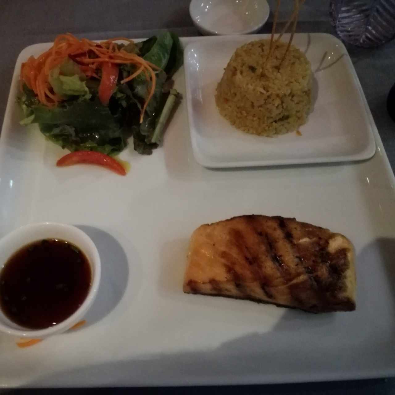 Salmón o atún teriyaki al grill