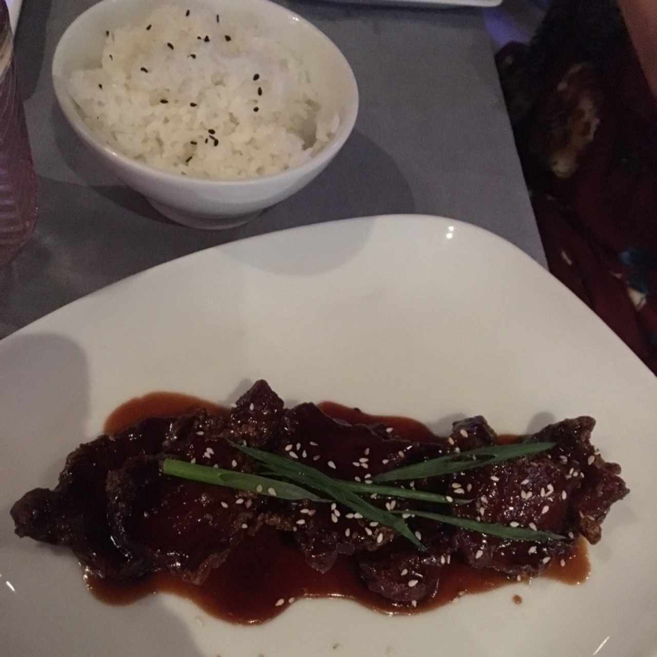 Platos fuertes - ZK Mongolian beef