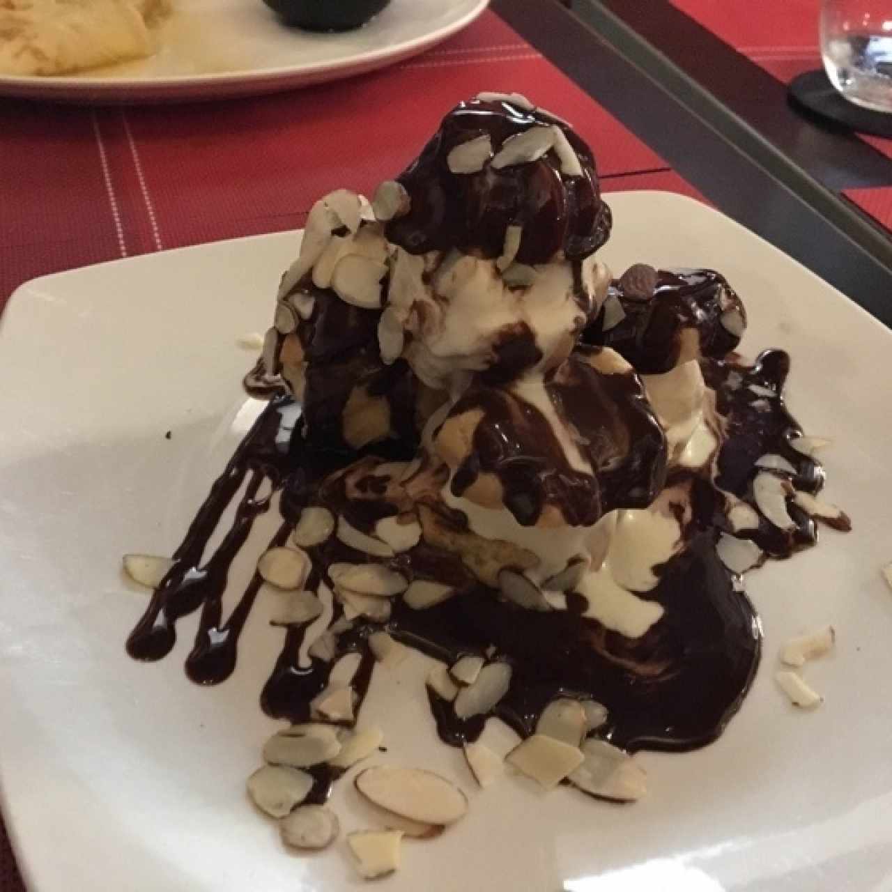 Desserts - Profiterolles