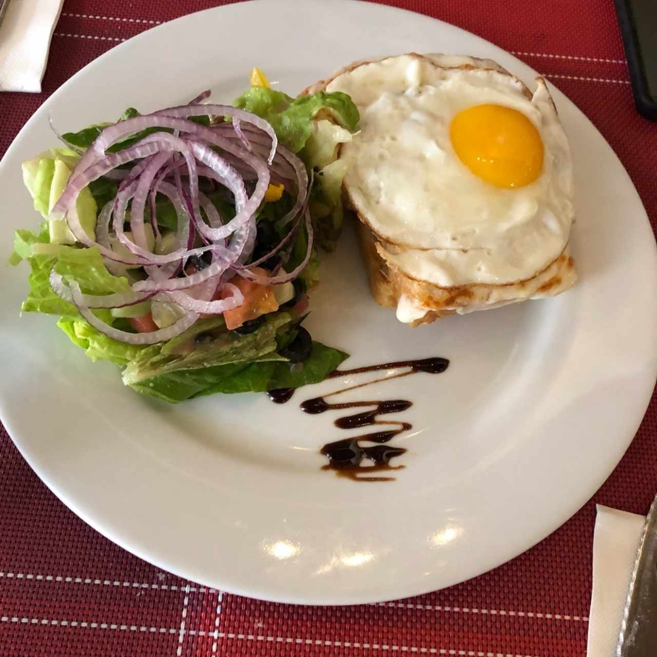 Croque Madame et sa Salade