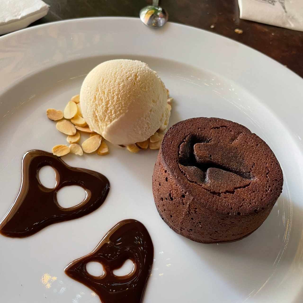 Fondant au Chocolat avec sa Glace Vanille